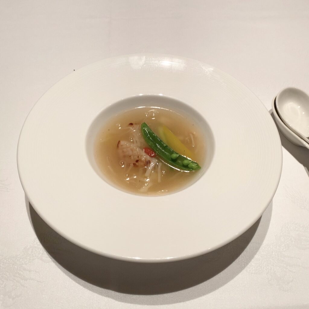 帆立貝と季節野菜のスープ